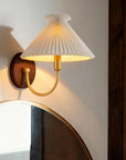 1-Light Wall Sconce in Vintage Brass