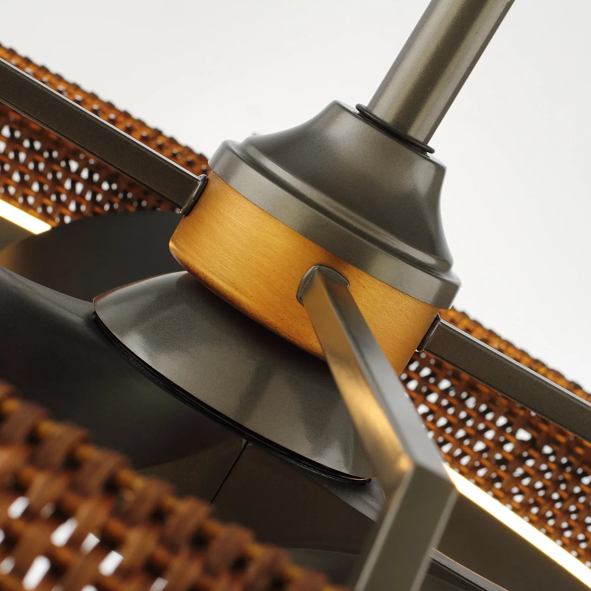 33" Elijah Fandelier