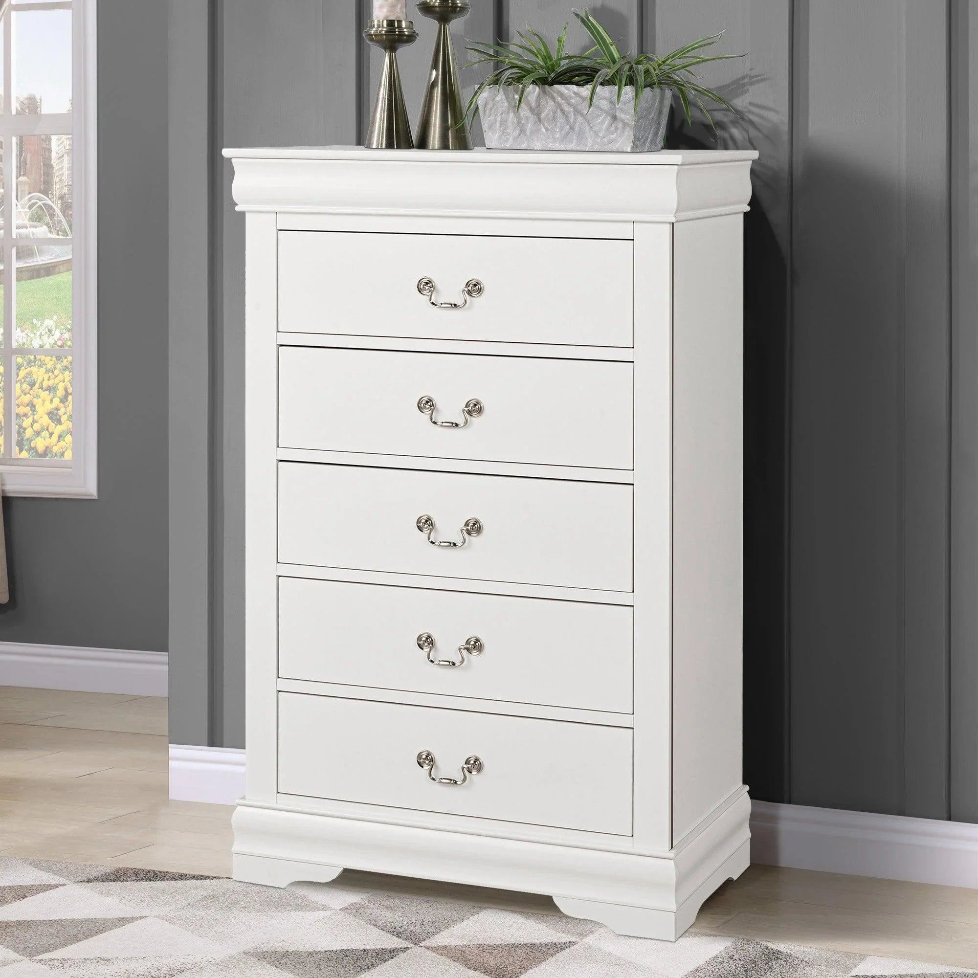 Transitional 5-Drawer Dresser Chest with Classic Bracket Feet