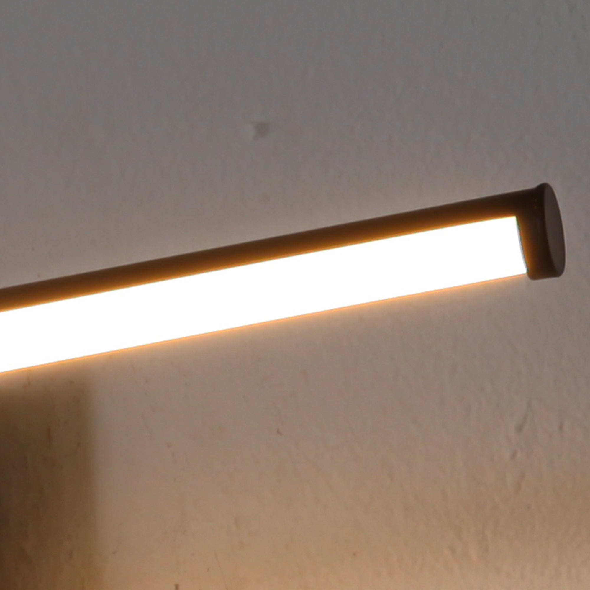 Battery Powered LED Vanity Mirror Light with Remote