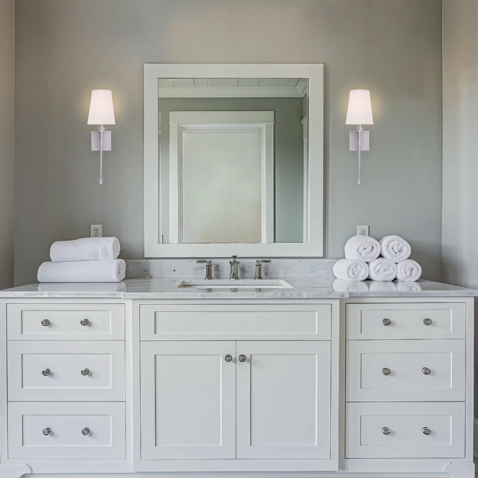 Manor Modern Traditional 1-Light Wall Sconce