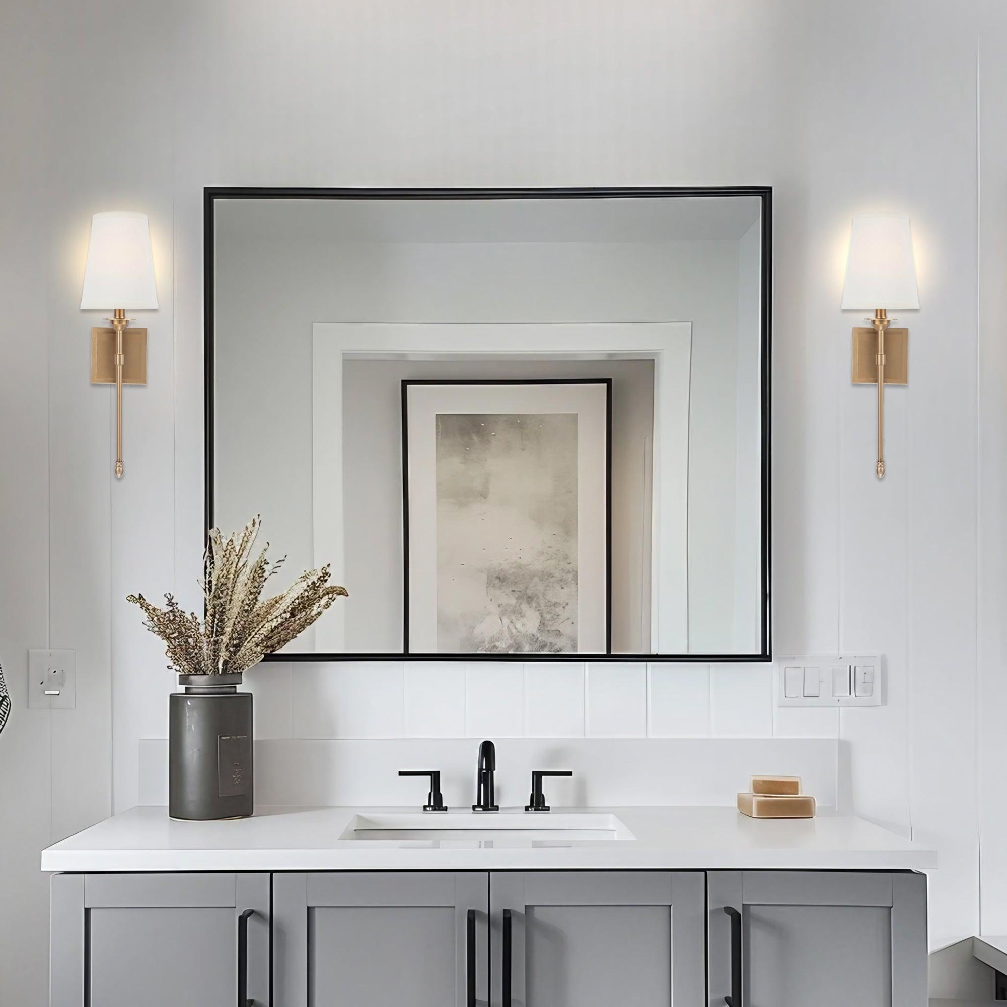 Manor Modern Traditional 1-Light Wall Sconce