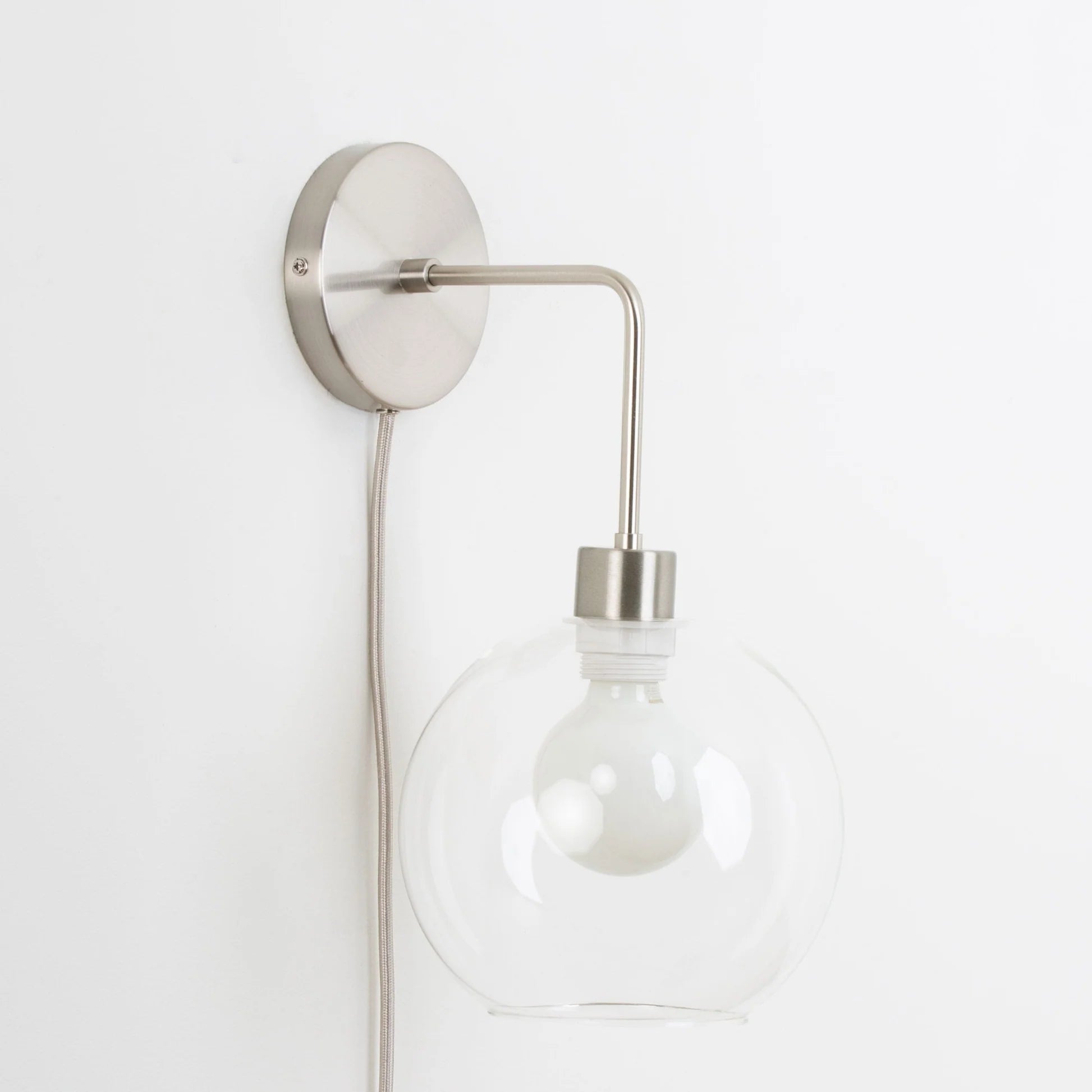 Plug-In Bend Solo 8in Globe Sconce