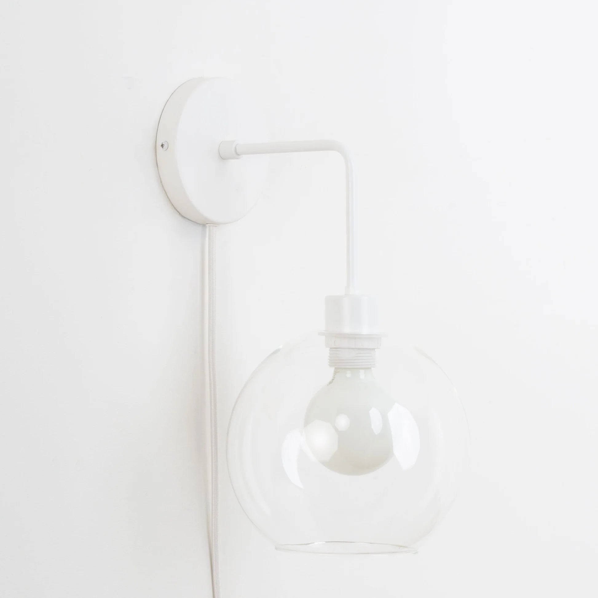 Plug-In Bend Solo 8in Globe Sconce
