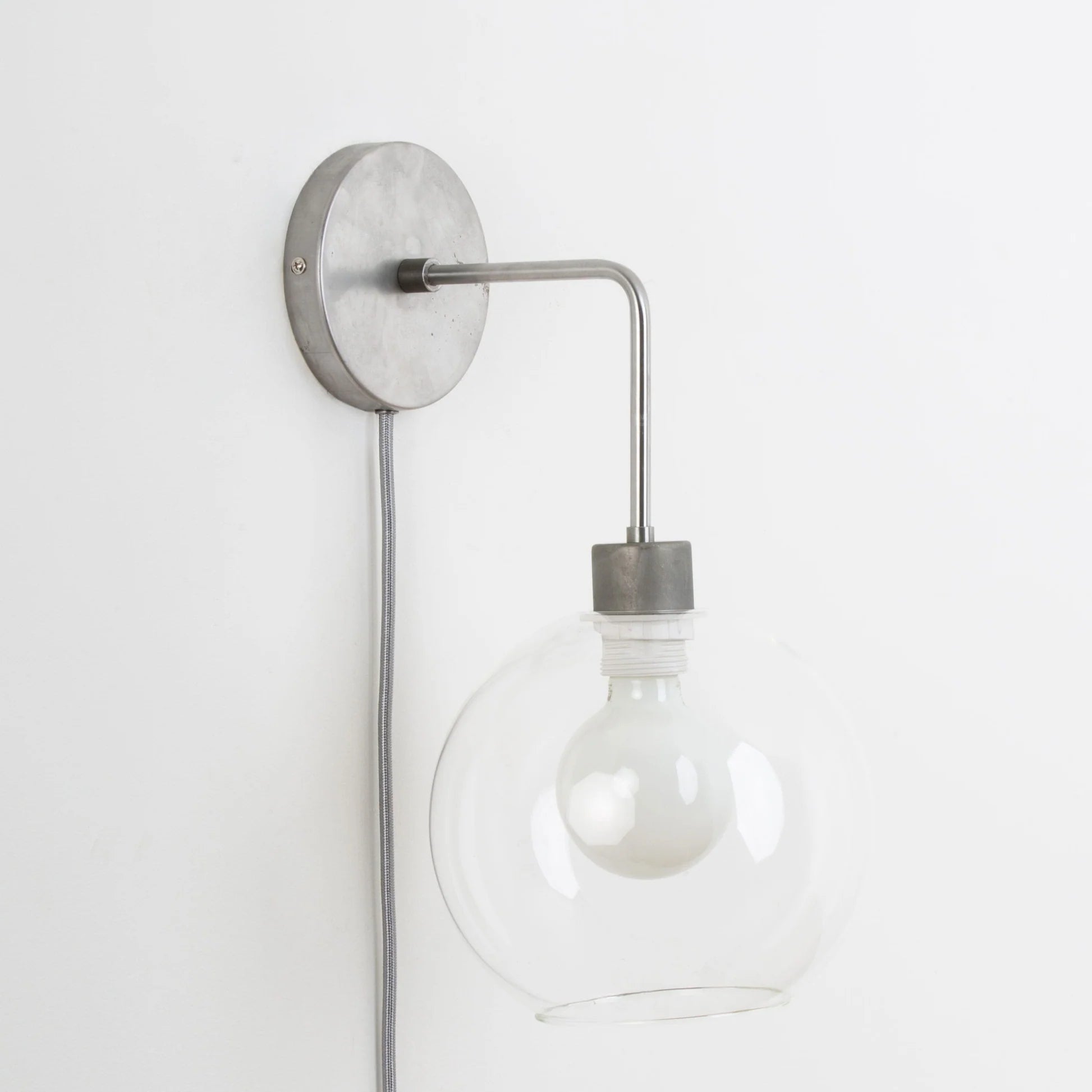 Plug-In Bend Solo 8in Globe Sconce