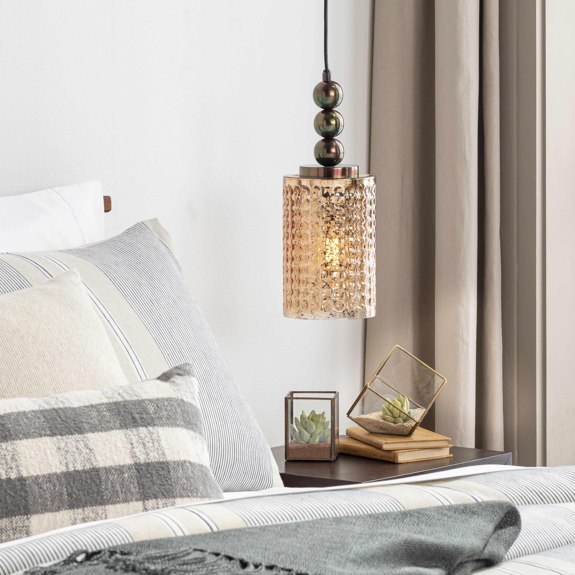 Guinacotan Ceiling Lighting - Clearance - IPLUS Lighting