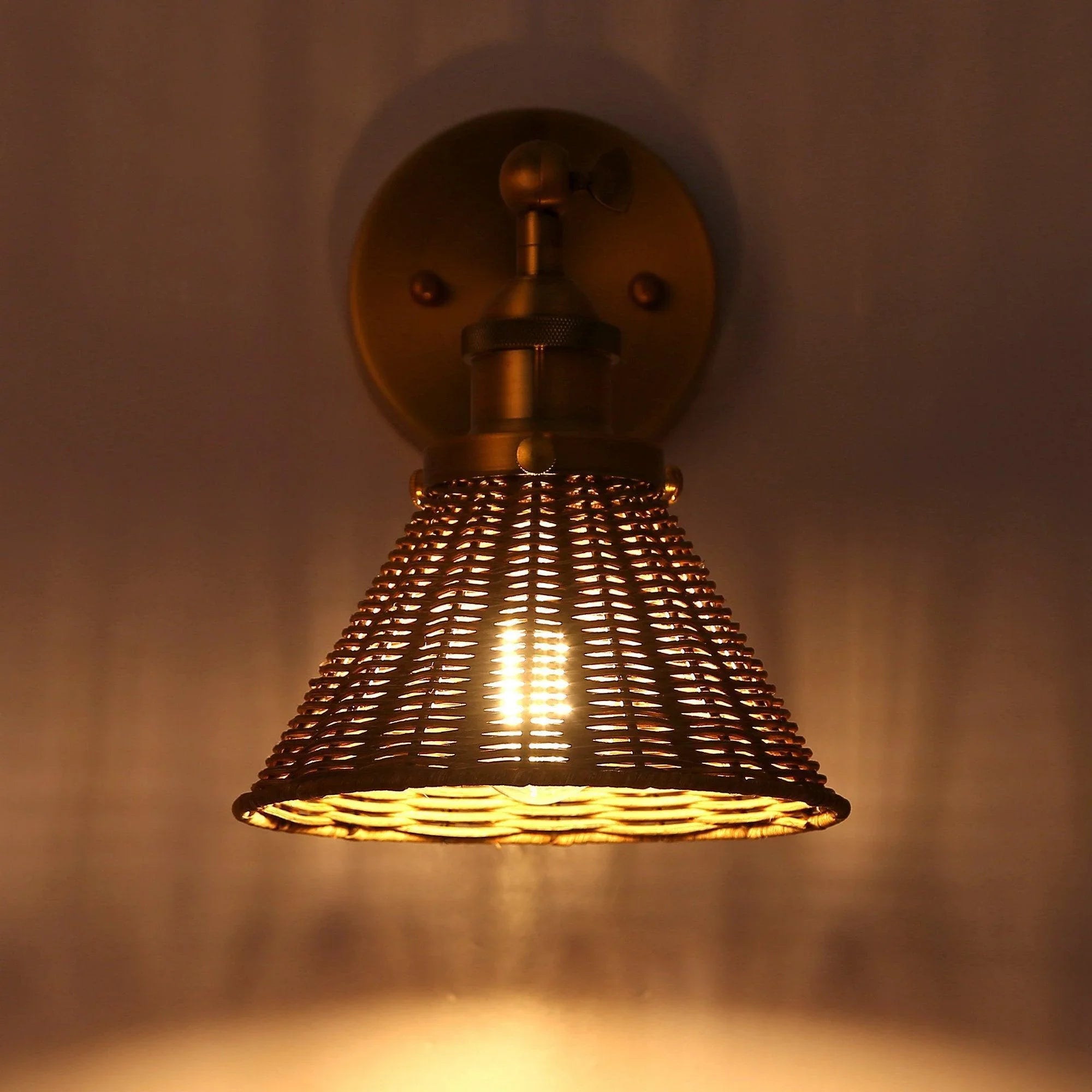 Traditional Golden 1-Light Wall Light - IPLUS Lighting
